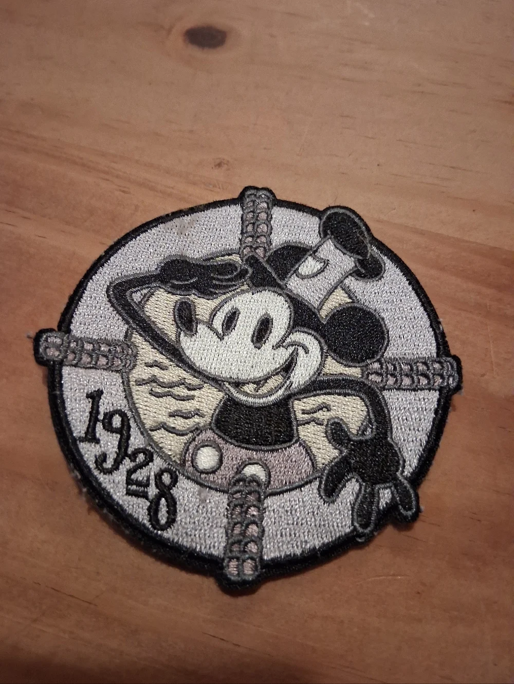 Disney Mickey Mouse Vintage Black White Gray Embroidered Patch - Picture 1 of 2